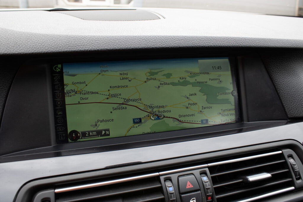 BMW 535d Touring z roku 2012 - 14
