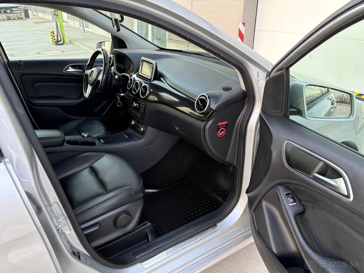 Mercedes-Benz B trieda 180 d A/T - 14