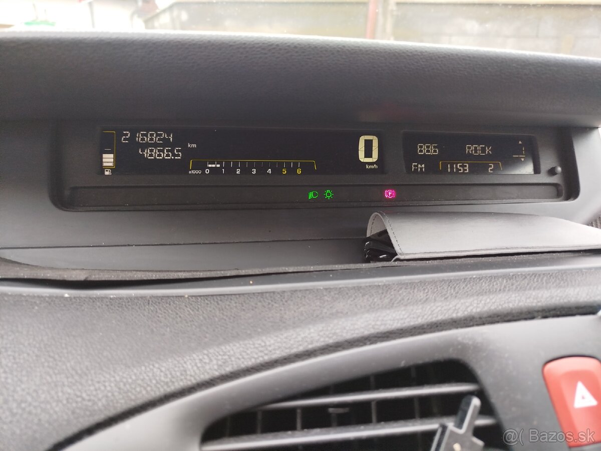 Renault Scénic 1.5 dCi 2009 - 14