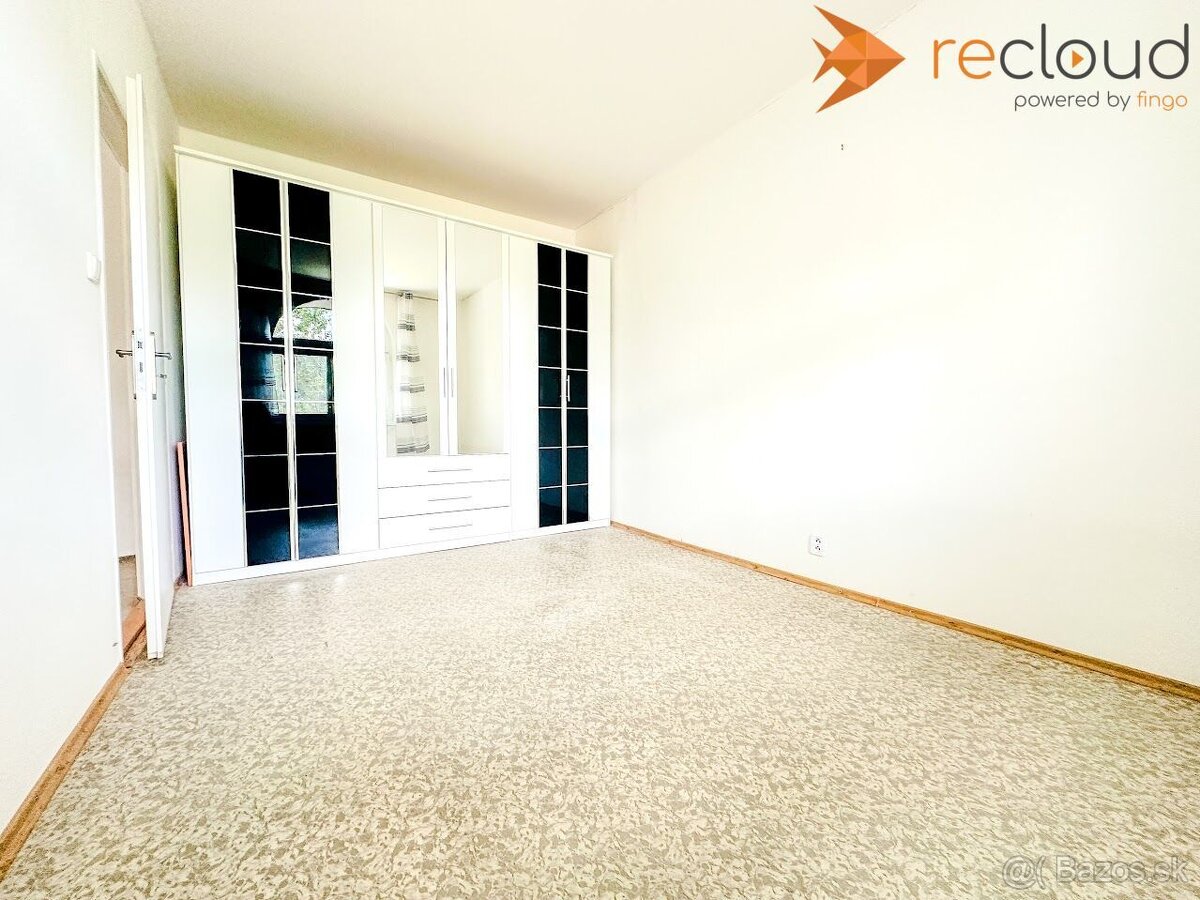 2 izbový byt s balkónom a nádherným výhľadom n ul. J Bottu v - 14