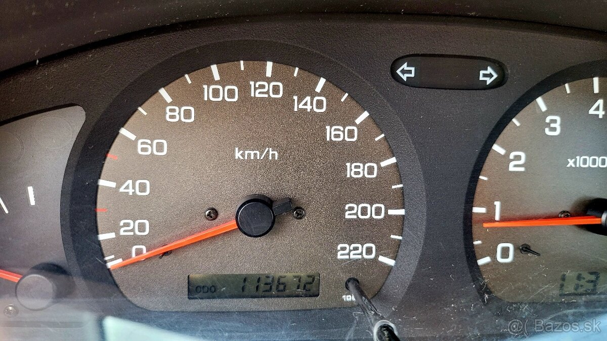 Nissan Almera 1.4 GX 65 kw benzín - 14