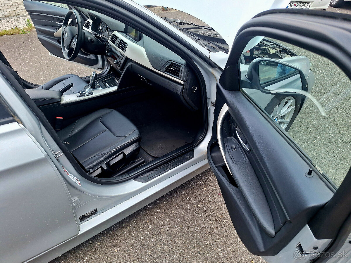BMW Rad 3 Touring 320d A/T 135kW - 14