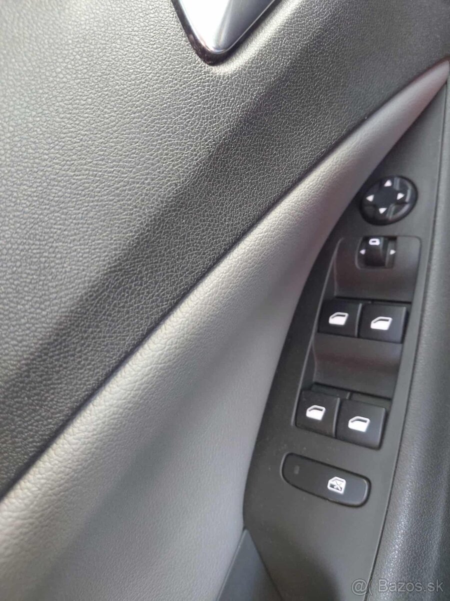 Predám Opel Crossland 1,2 benzín - 81 kw - 14