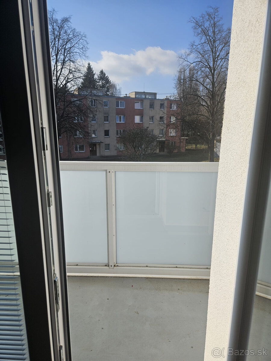 Prenájom 3 a 4 izbový byt Juraja Kréna 26. - 14