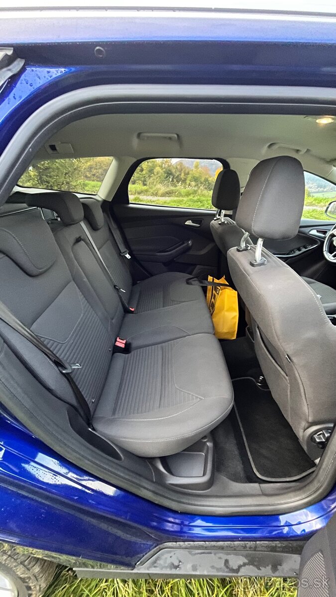 ord Focus combi mk3 1.5 ecoboost, 110kw,6st.manuál r.v.2015 - 14