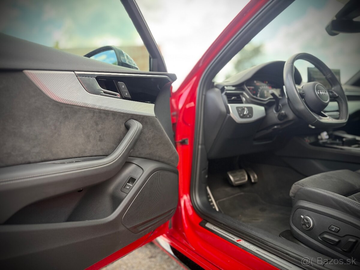 Audi RS4 COMPETITION MATRIX VIRTUAL Red/Black - 14