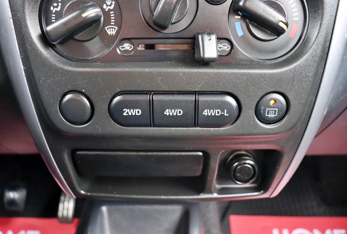 Suzuki Jimny 1.3 ie. JLX - 14