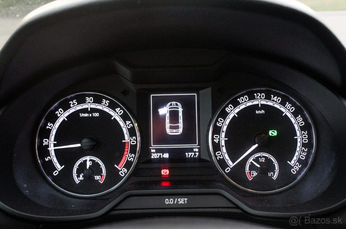 Škoda Octavia Combi 2.0 TDI Style DSG - 14