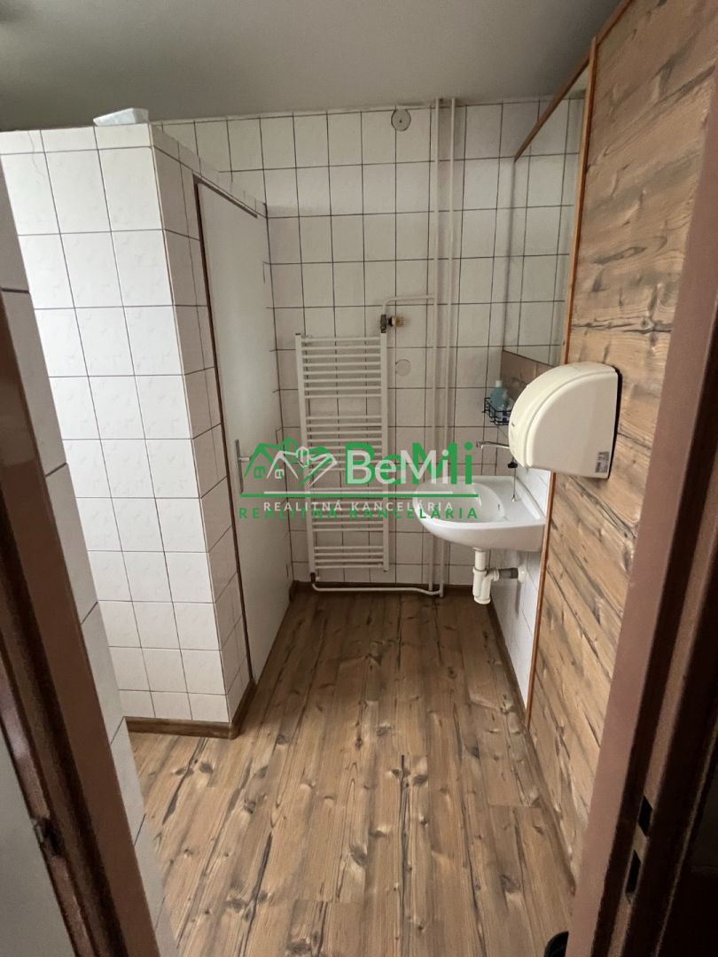 Na predaj rodinný penzión Veľké Uherce 102-18-ROCHE - 14