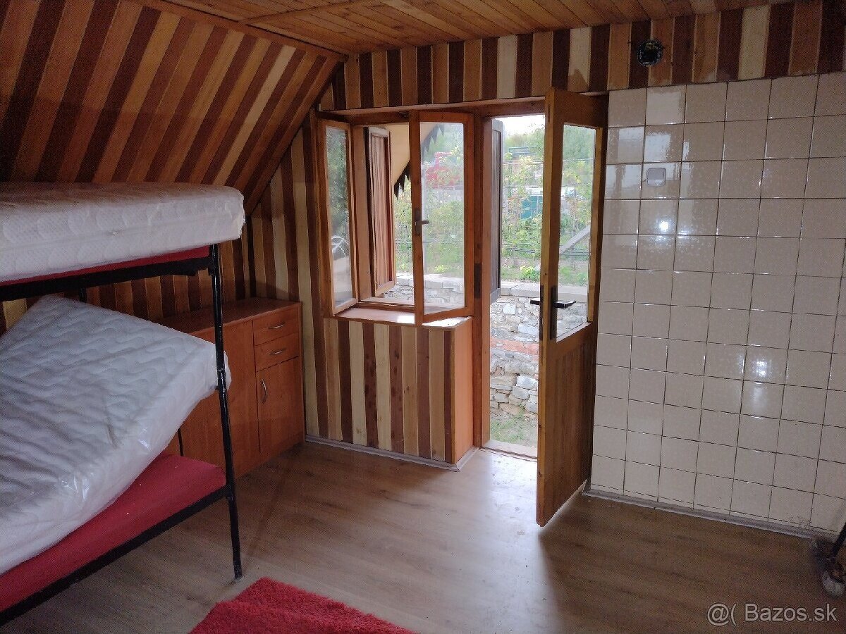 PREDÁM ZÁHRADKU S CHATOU V HOLÍČI. - 14