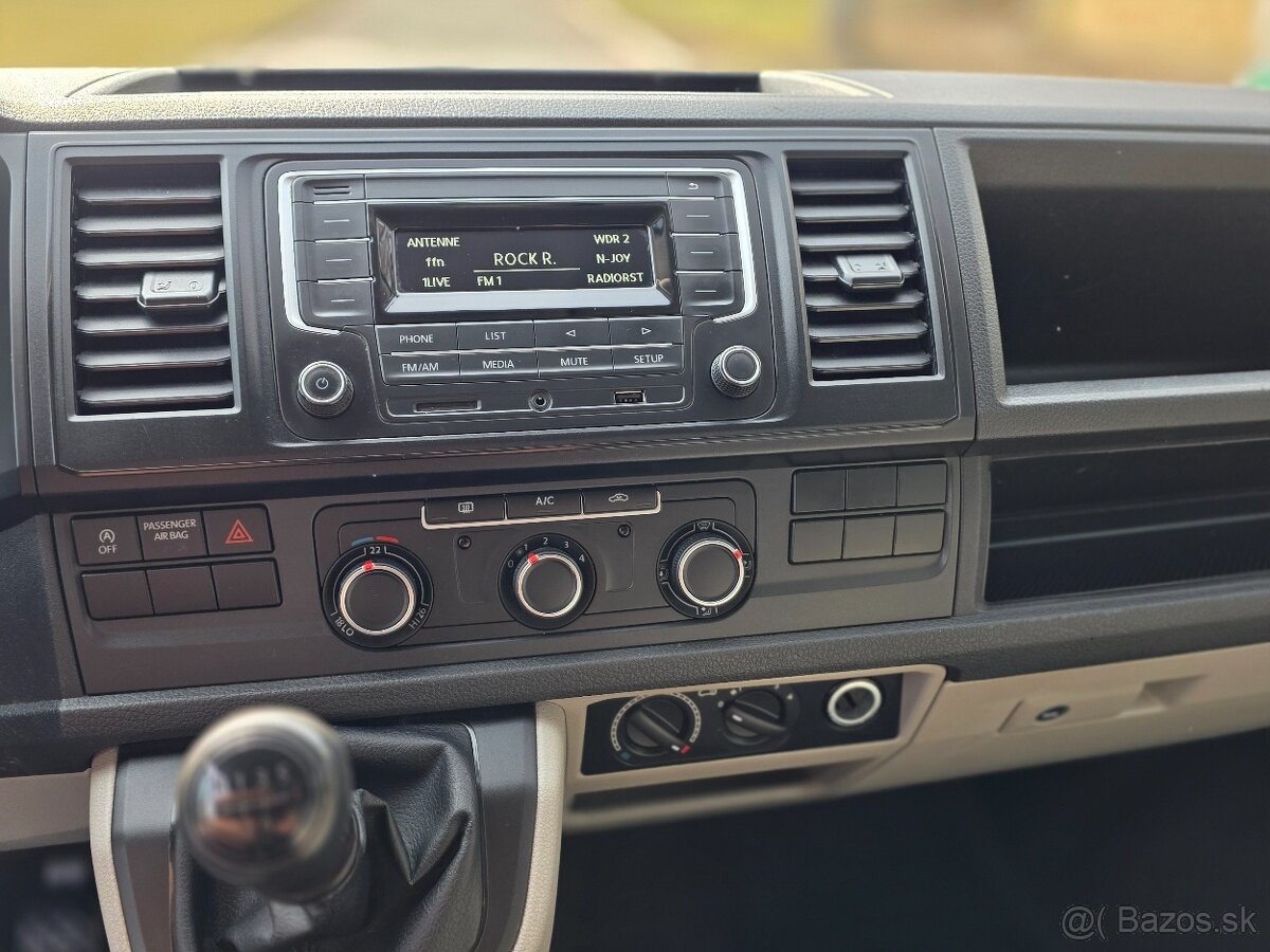 Volkswagen Transporter t6 2,0tdi 75kw 8.míst model 2018 - 14