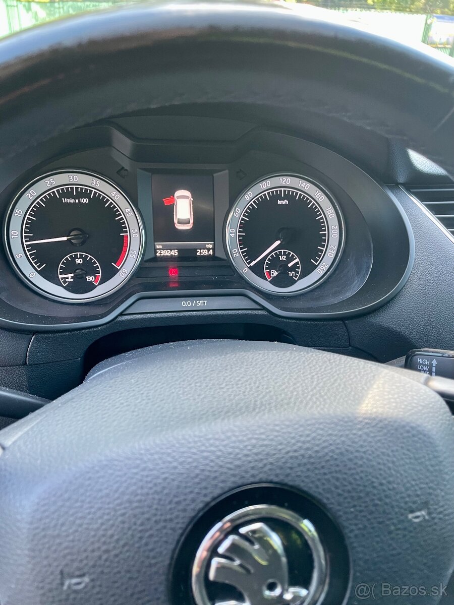 Škoda Octavia 3 1.6 TDI 85kw Facelift - 14