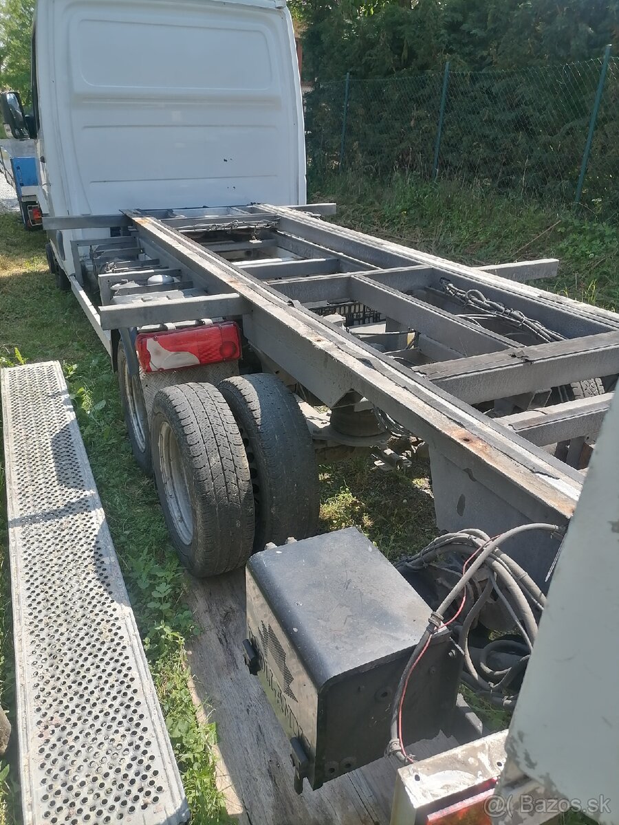 Mercedes Sprinter 518 mini ťahač special 3 nápravy - 14