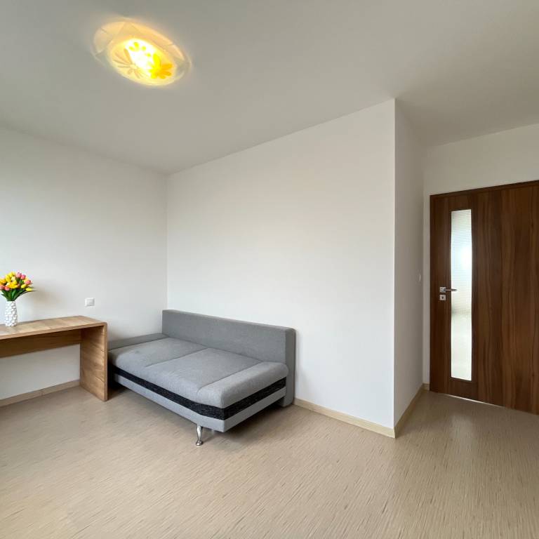 PRIESTRANNÝ 3-IZBOVÝ BYT NA PRENÁJOM — BRATISLAVA, Podzáhrad - 14