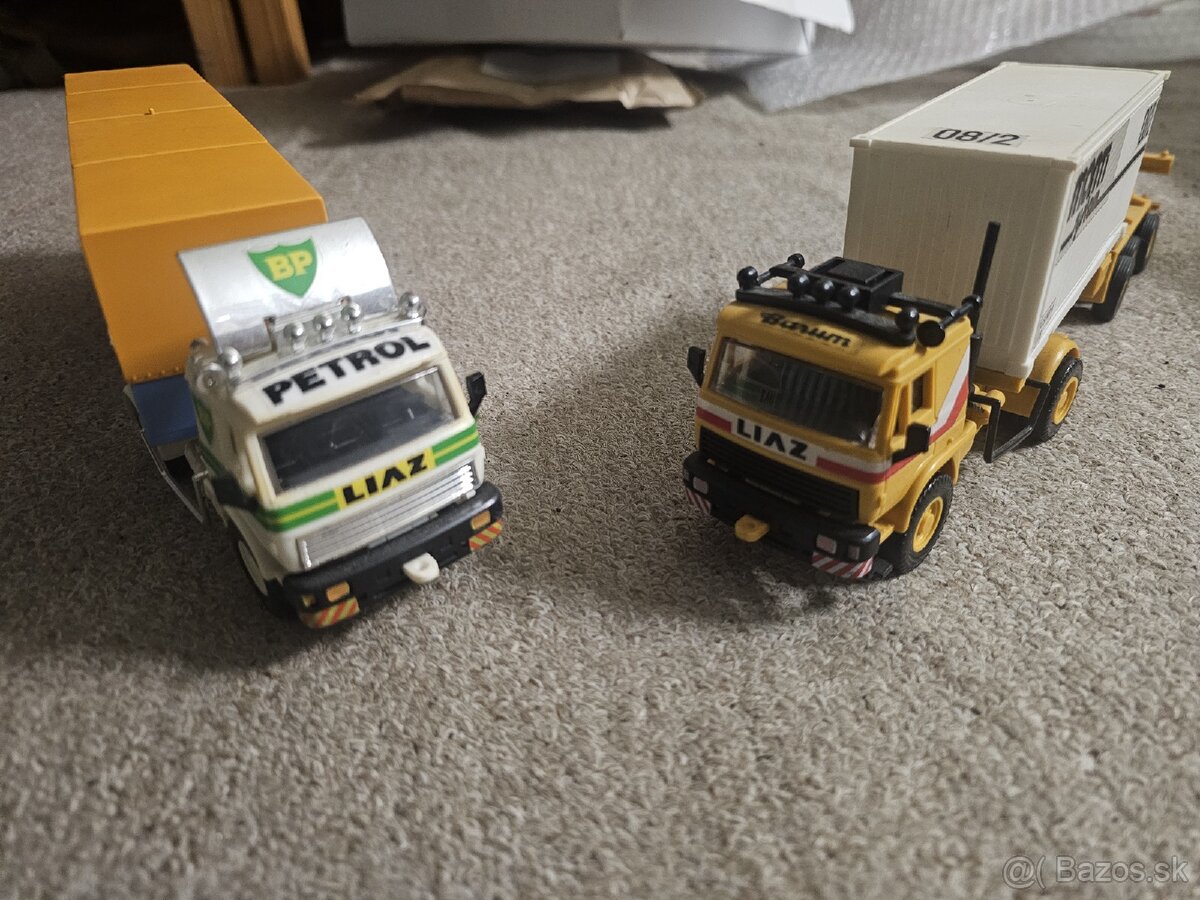 Dve autička Liaz - 14