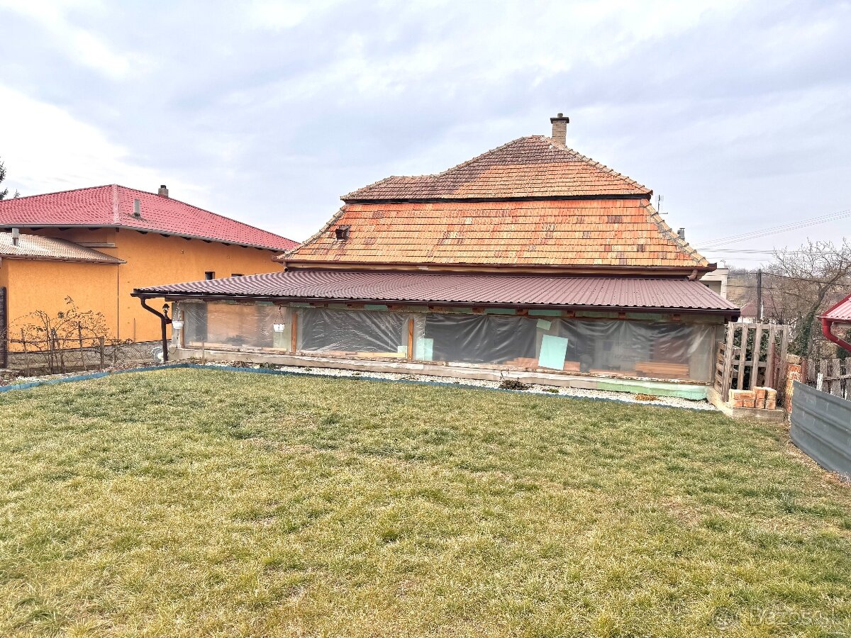 Predaj- 3i rodinný dom s pekným pozemkom v obci Kolta - 14