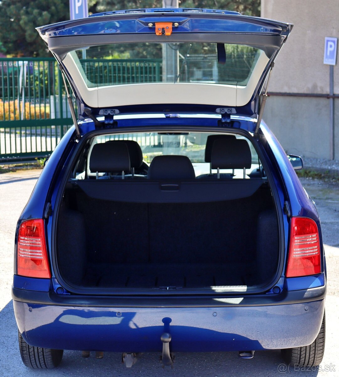 Škoda Octavia Combi 1.6i TOUR - 14