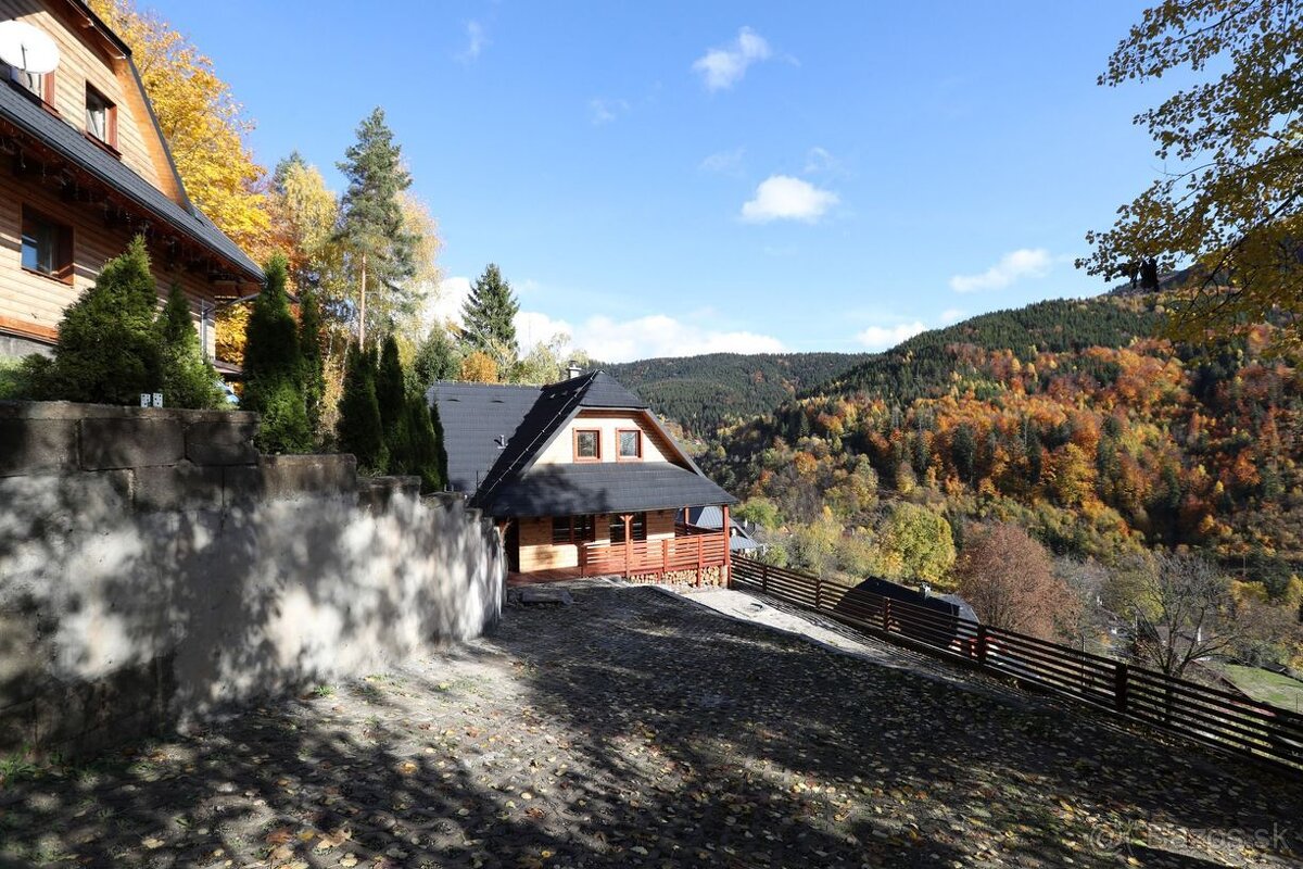 PREDAJ - Chata s panorámou v Španej Doline - 14