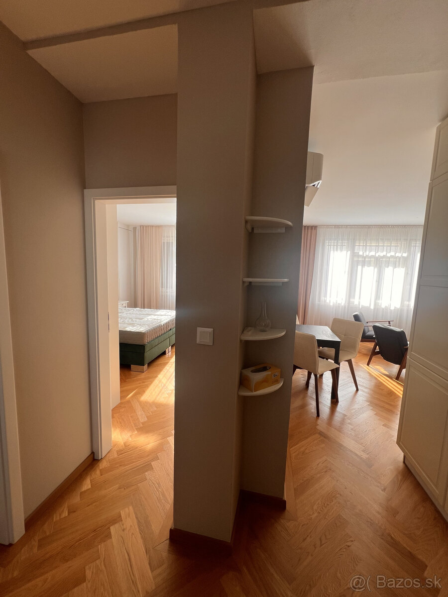 3-izbový byt na prenajom v centre Bratislavy - staré mesto - 14