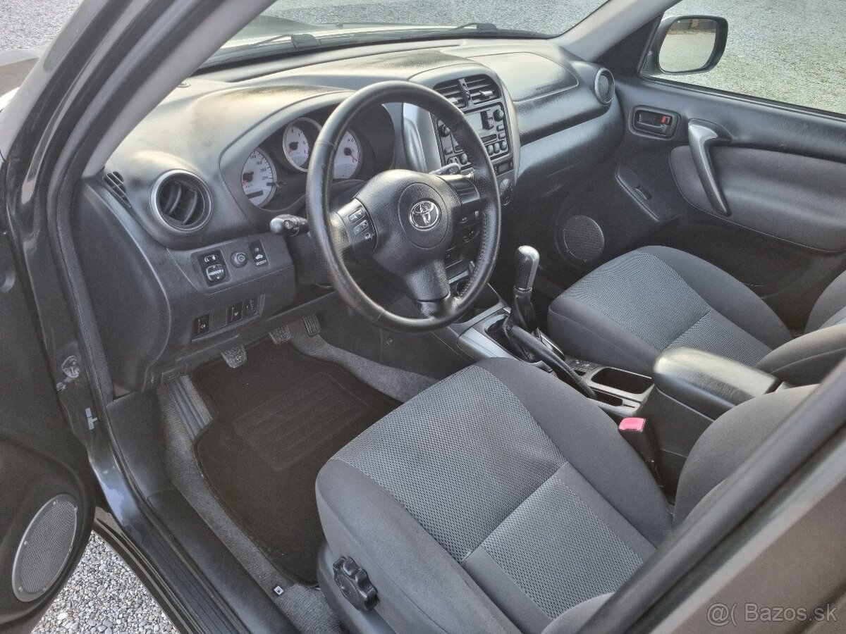 TOYOTA RAV4 2,0D4D 4x4 - 14