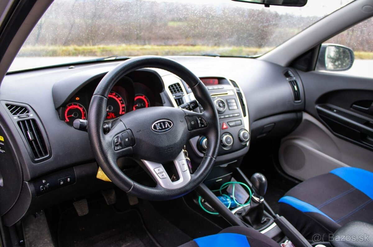 Kia Cee´d SW 1.4 CVVT 16V LX - 14