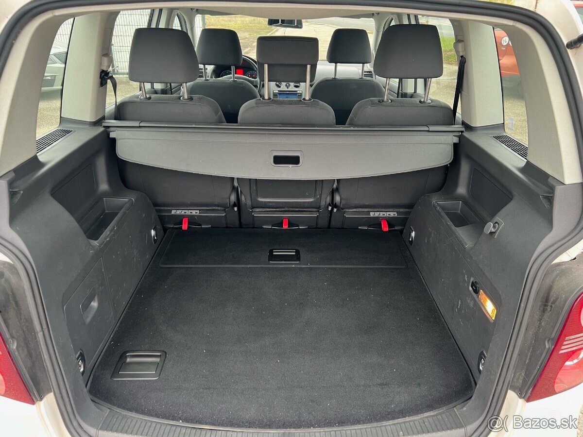 VW Touran FL 1.9 TDI diesel, 77kW, MT/6, rok:05.2009. - 14