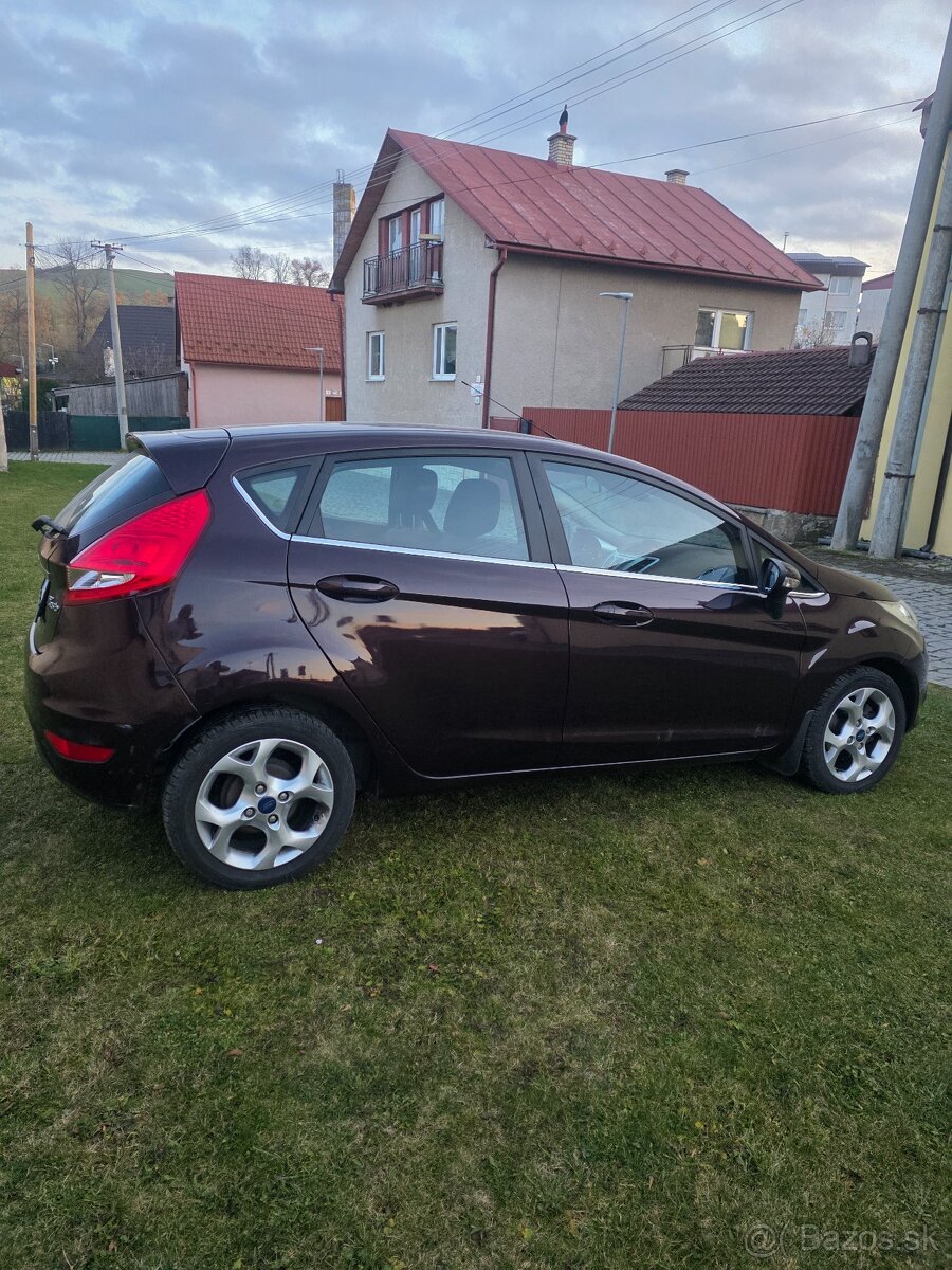 FORD FIESTA 1.25 60KW RV 11/2011 naj 103tkm TOP STAV - 14