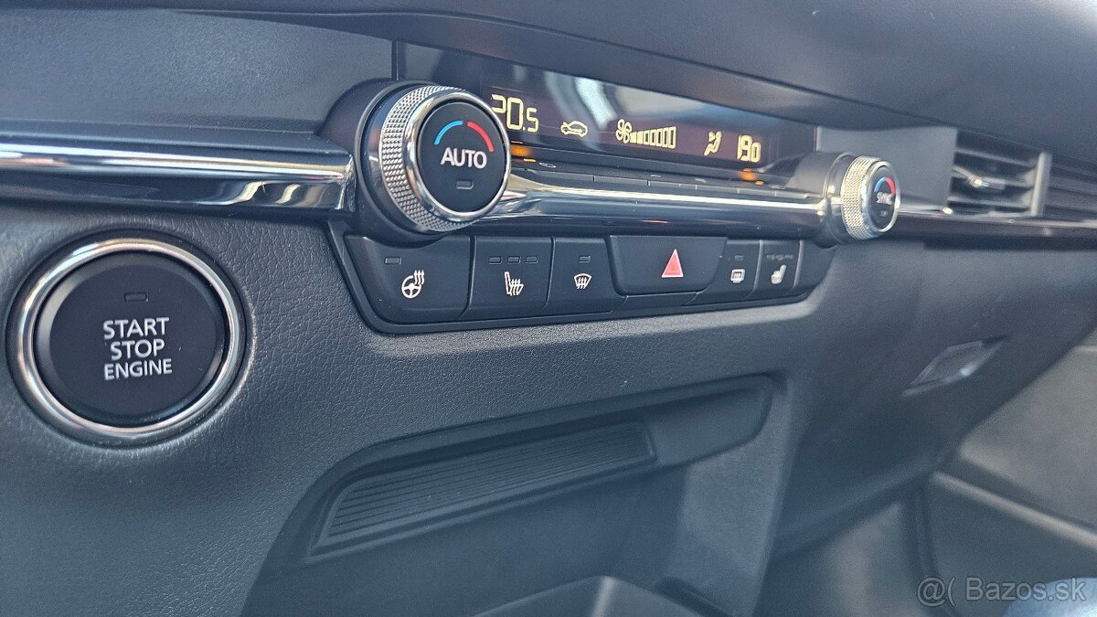 Mazda CX-30 e-Skyactiv - 14