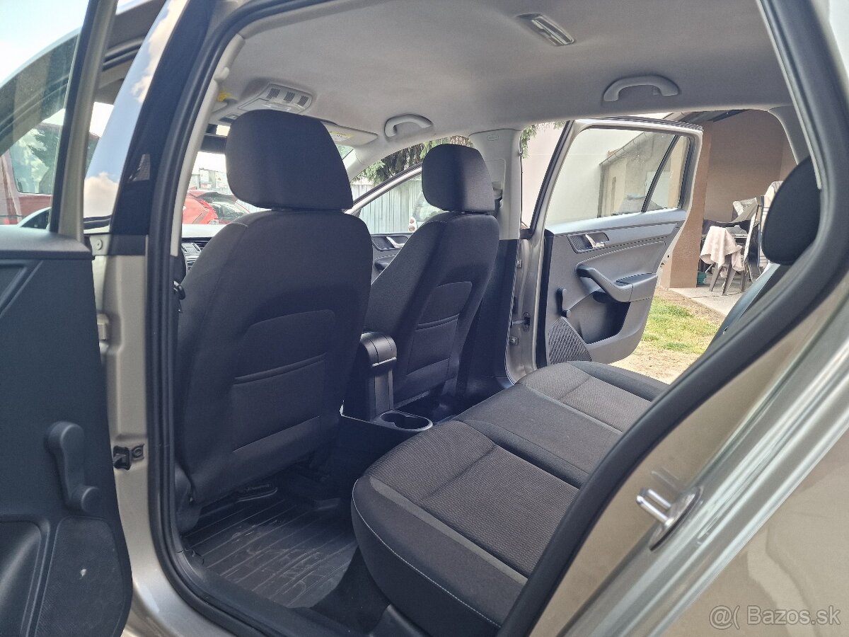 Škoda Rapid Spaceback 1.2 TSi DSG 90k Ambition (benzín) - 14