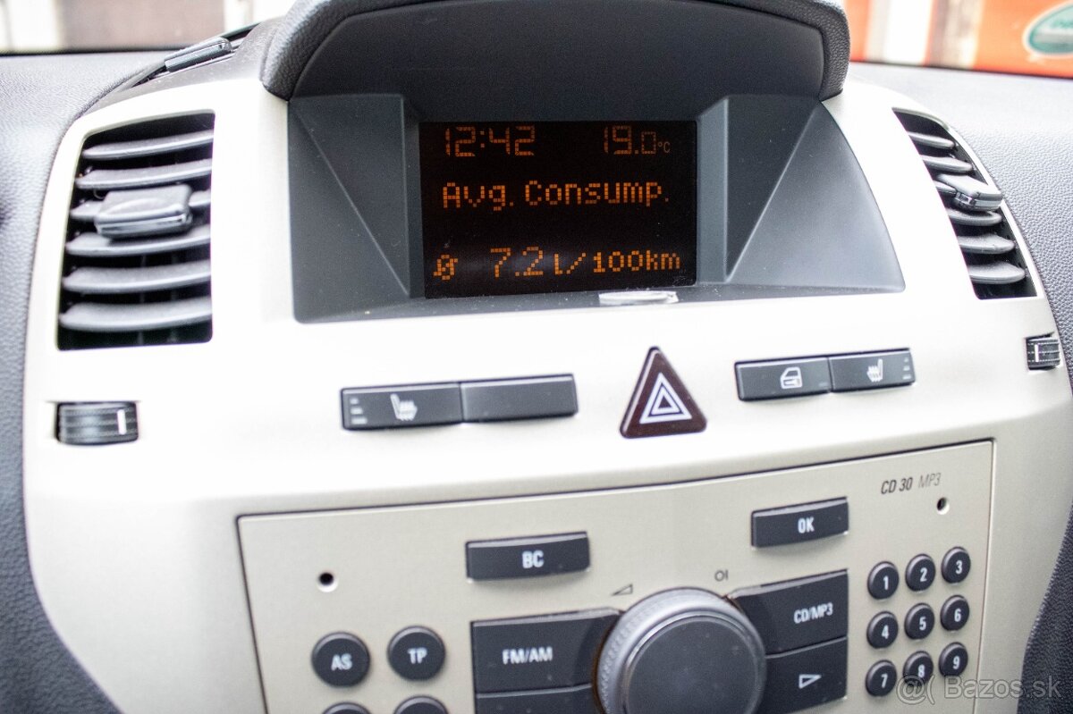 OPEL ZAFIRA 1.8 XER 103kW 2009 - 14