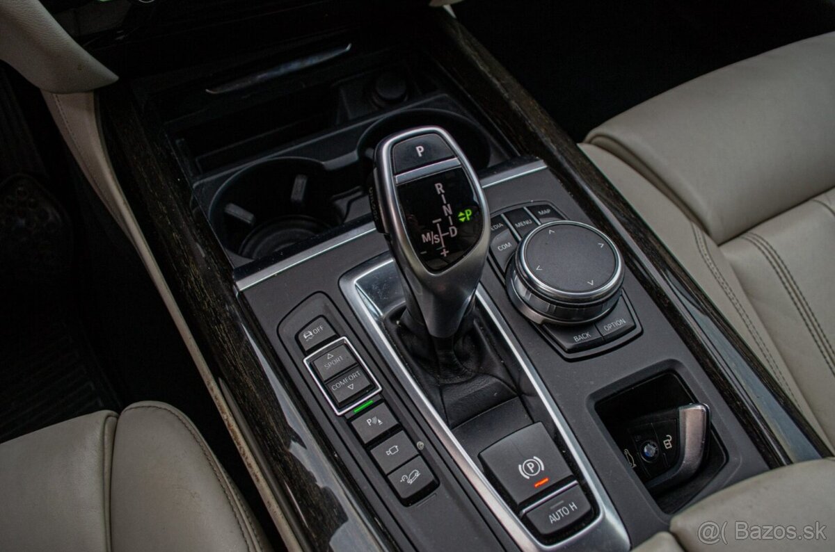 BMW X5 xDrive30d 190kW M-Packet - 14