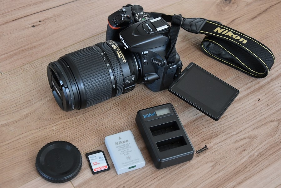 Nikon D5600 wifi + BT- otocny dotyk.disp. + 18-140 VR AF.s - 14