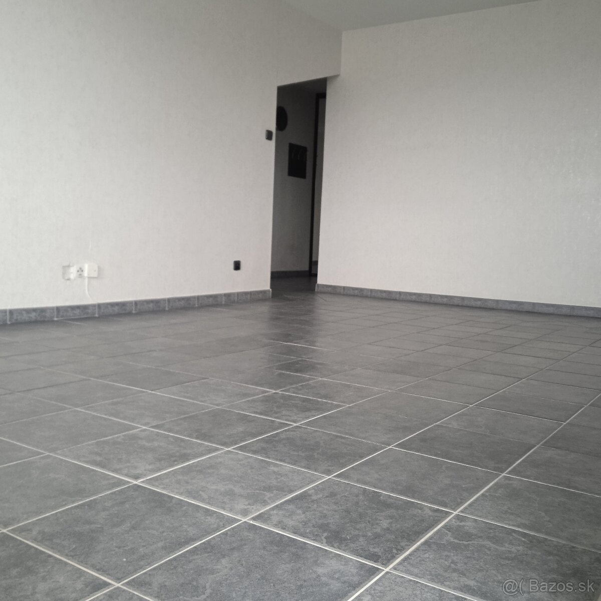 3 - izbový Bauring, stará Sásová, Banská Bystrica - 14