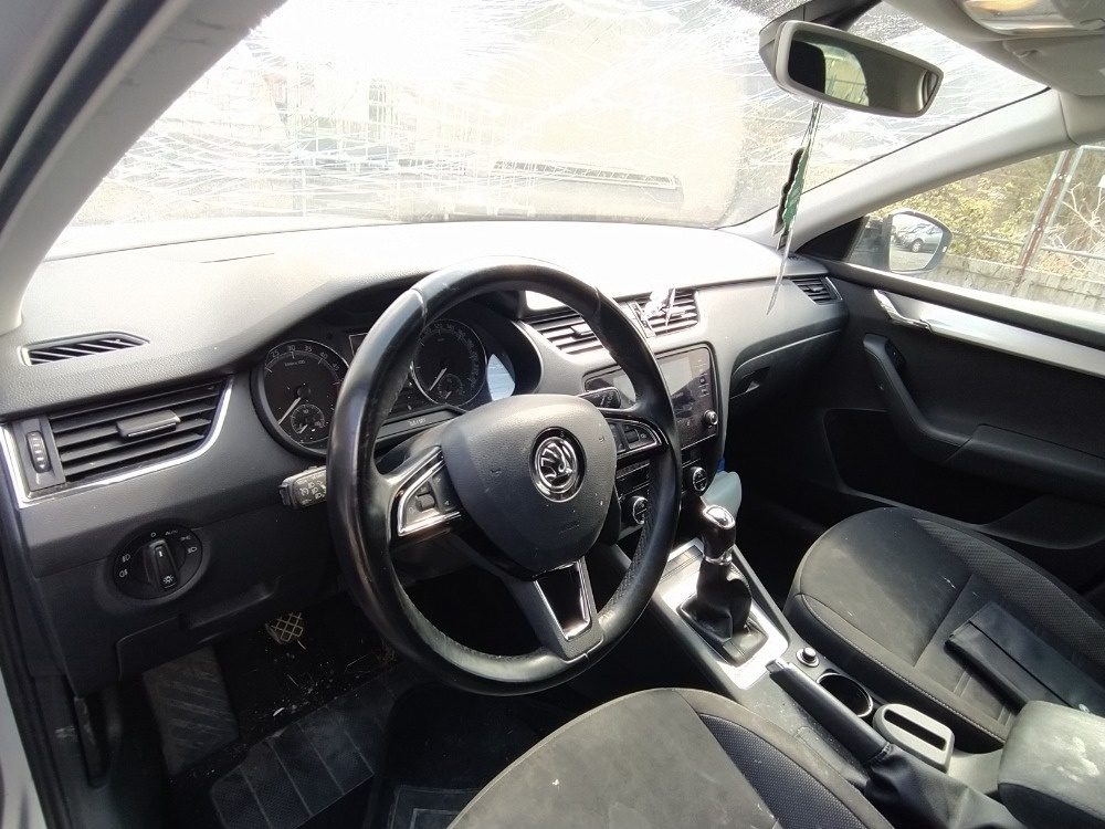 Škoda Octavia 3 facelift 1.6 tdi 85 kW - 14