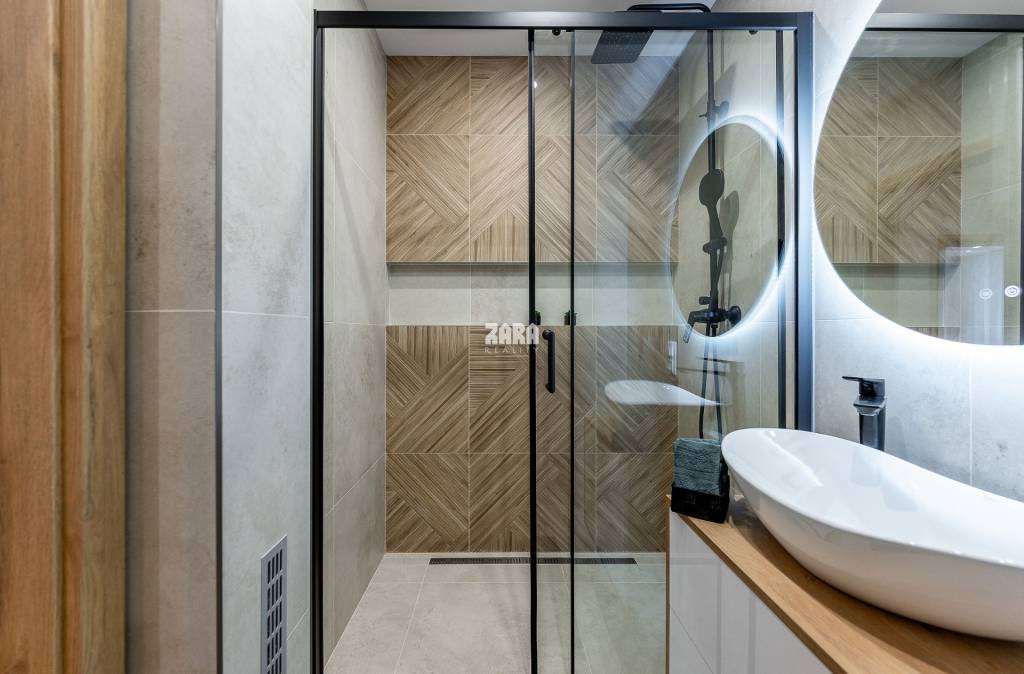 Západ - Trieda SNP - krásny 2 izb, byt 55 m2 + LOGGIA. Komp. - 14