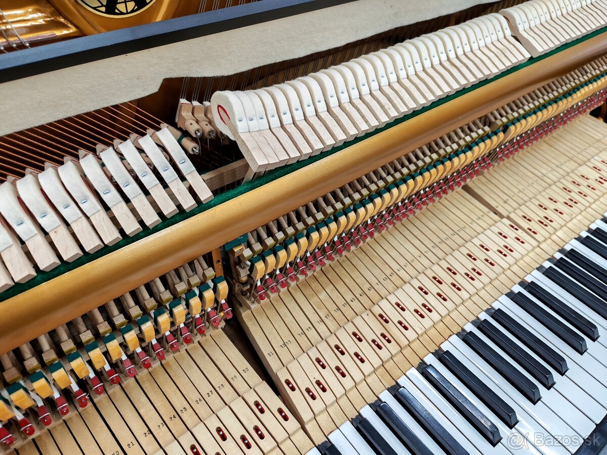 Moderné elegantné Piano dovoz celá SR - 14