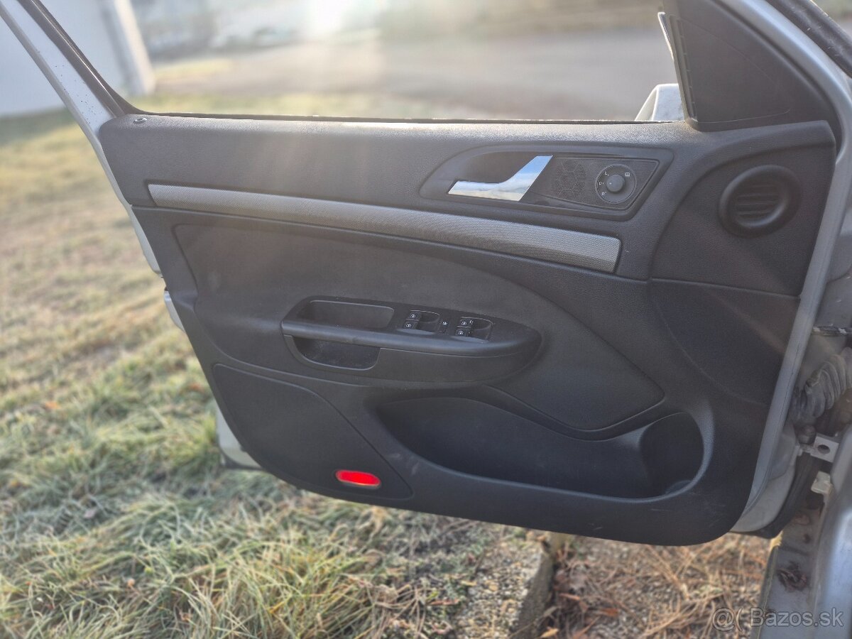 Predam/rozpredám - ŠKODA OCTAVIA II 2 - 1.9tdi combi - 14