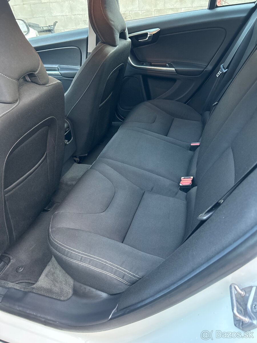 Volvo V60 D4 2.0D 133kw - 14