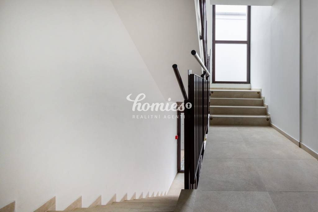 PRENÁJOM 4 izbový nadštandardný byt v novostavbe, Nitra CEN - 14