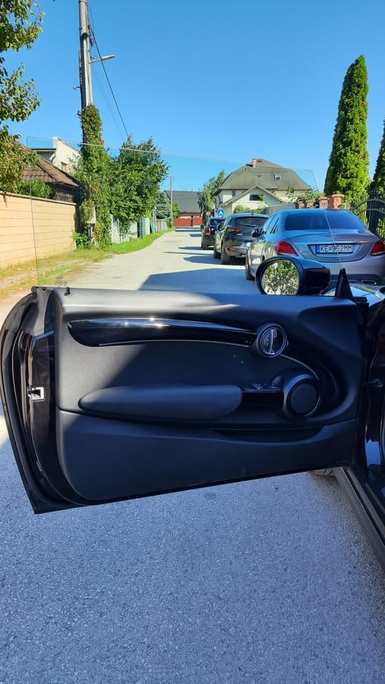 Predám Mini Cooper E SE Elektro 184 Koní 2021 - 14