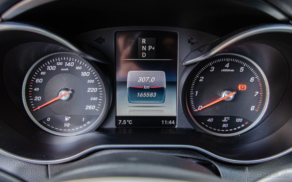 Mercedes-Benz C400 trieda Sedan 4matic A/T - 14