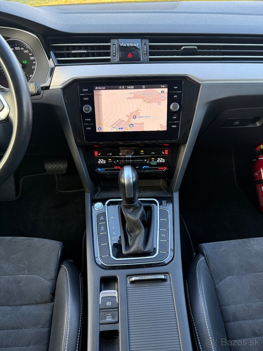 Volkswagen Passat Variant 2.0 TDI EVO Elegance DSG - 14