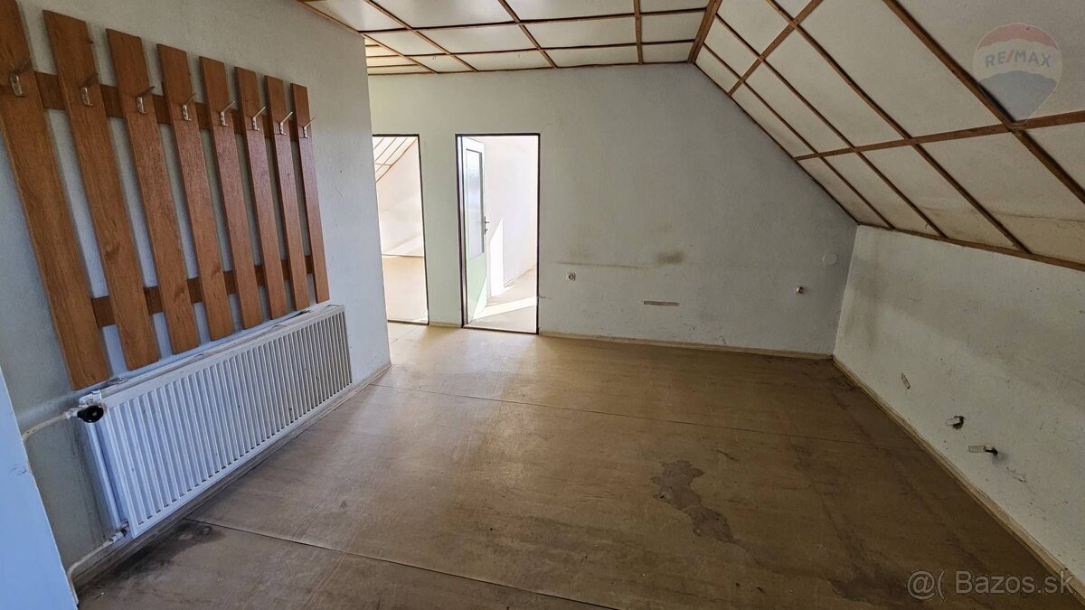 Výrobná hala s bývaním v obci Topoľnica. "REZERVOVANÉ" - 14