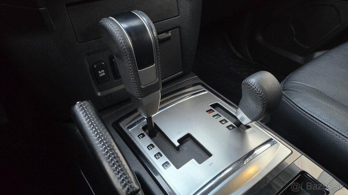 Mitsubishi Pajero 3.2 DID Instyle, ťažné + ODPOČET DPH - 14