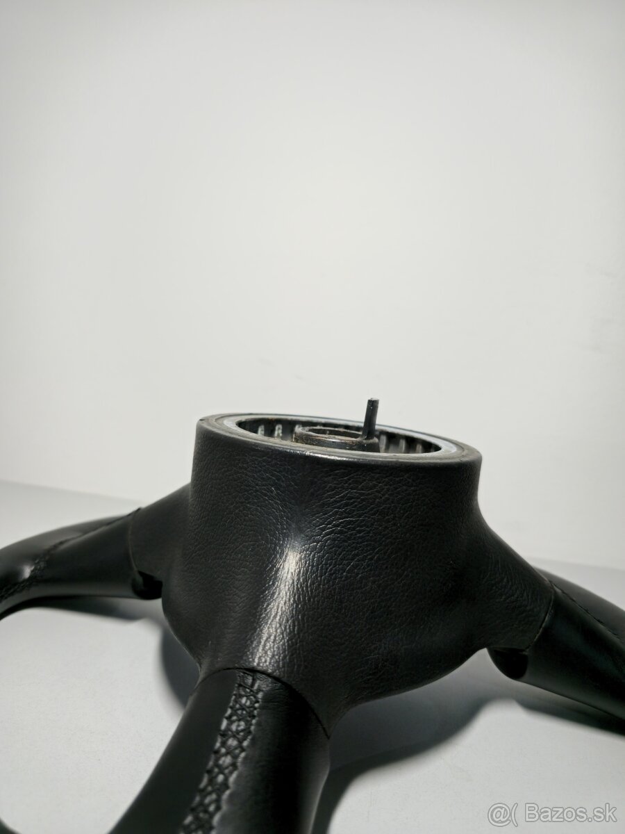 M-packet M-tech BMW volant e30 - 14