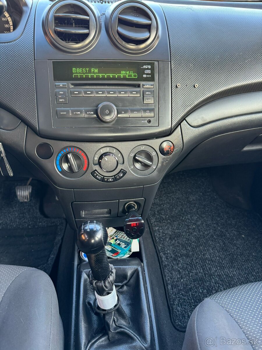 Chevrolet Aveo 1.2 8v Komfort - 14