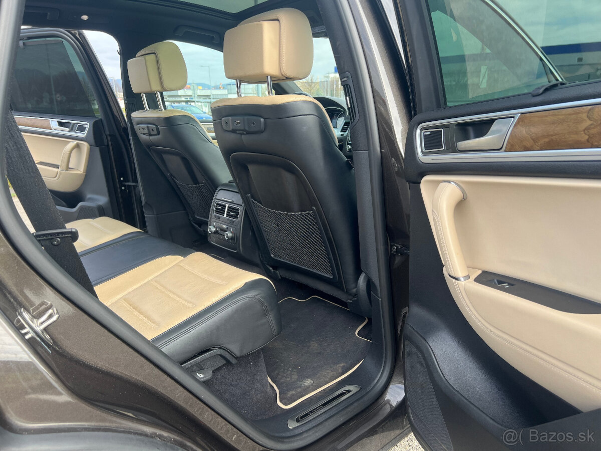 Touareg 3,0TDI V6 SCR EXCLUSIVE - 14