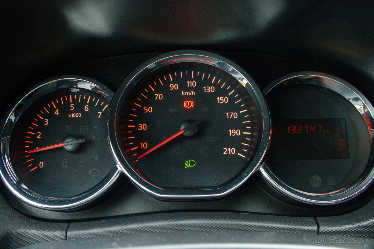 Dacia Duster 1.2 TCe 4x2 Arctica, PO SERVISE,NOVE STK - 14