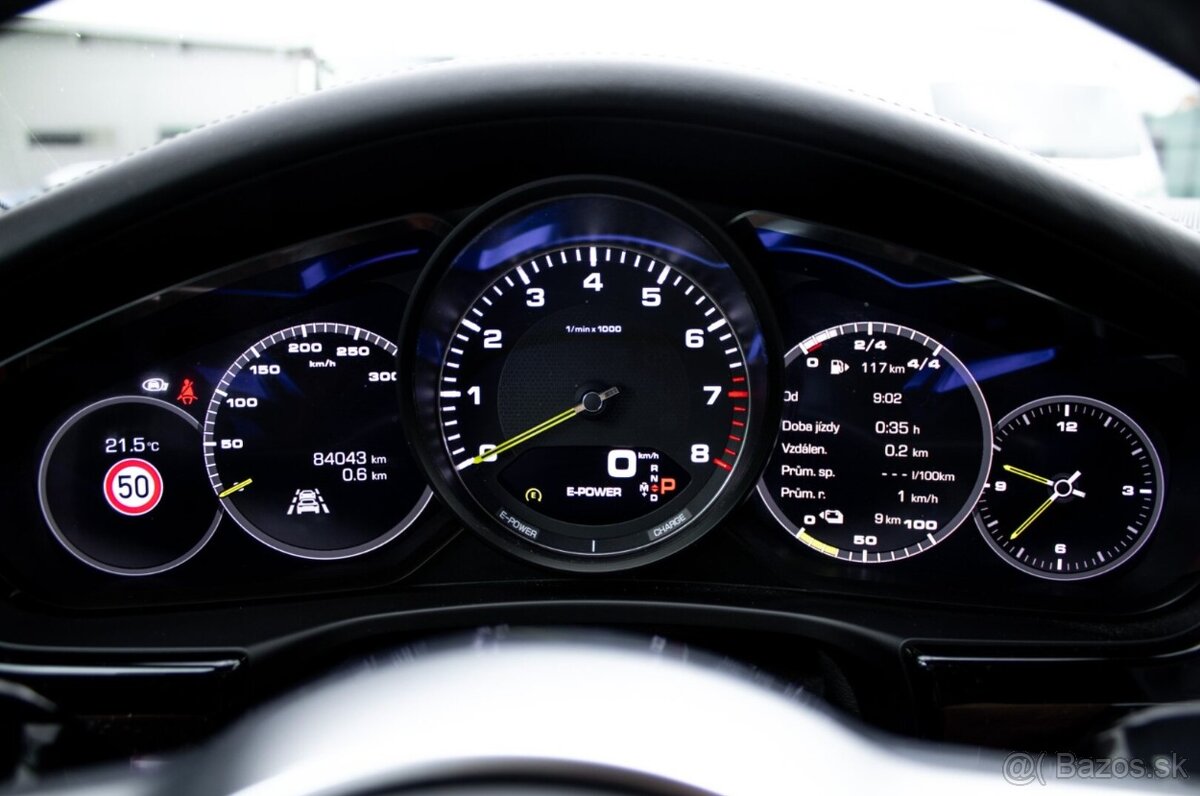 Porsche Panamera 4 E-Hybrid 4x4 A/T - 14