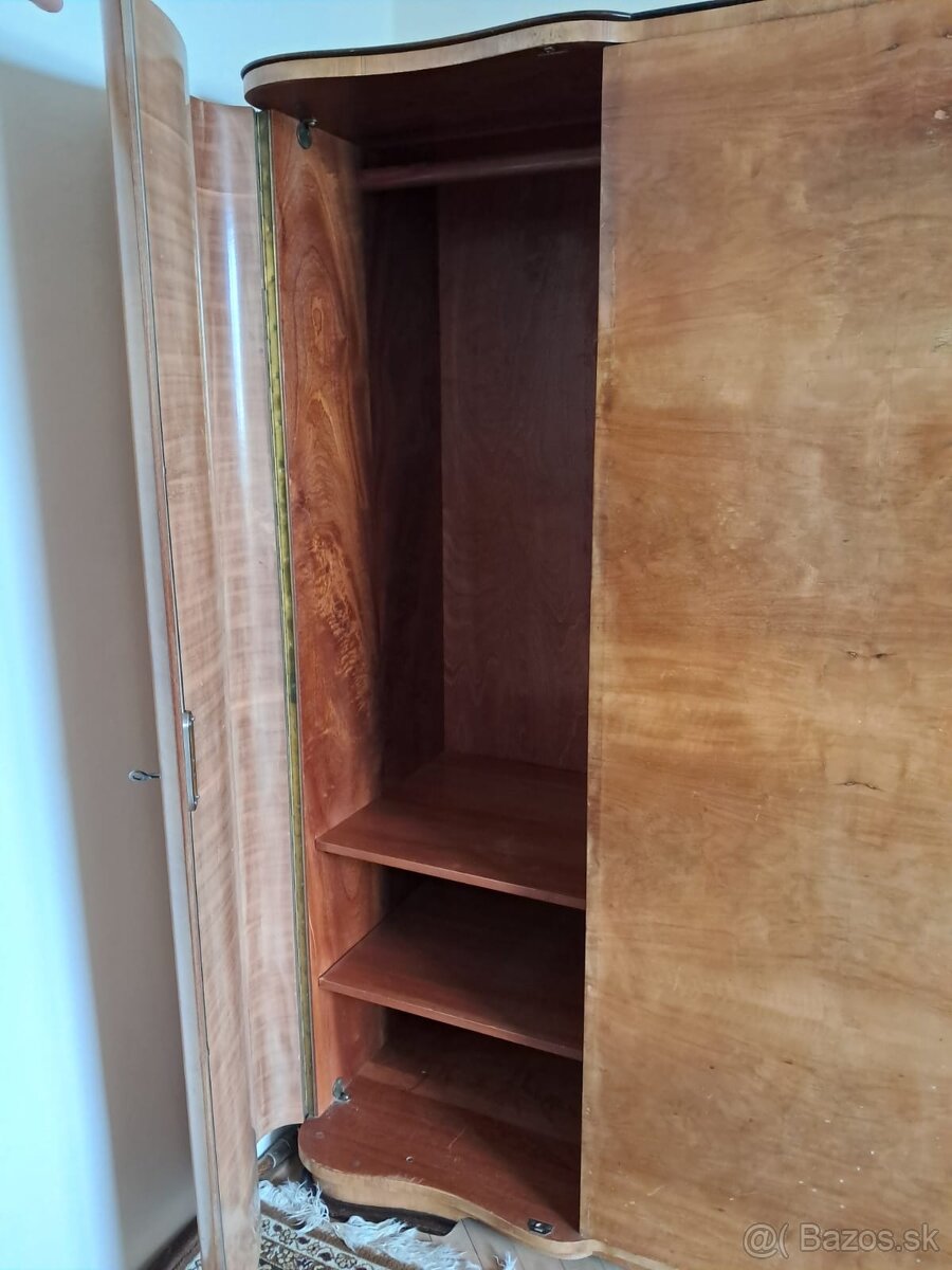 Darujem za odvoz kompletnálú spálňu z 50. rokov - 14